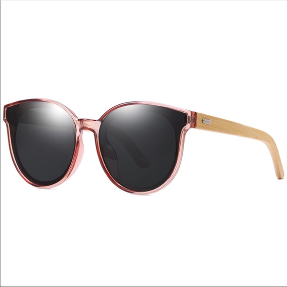 Bamboo Oversized Sunglasses! - Picture 4 of 7